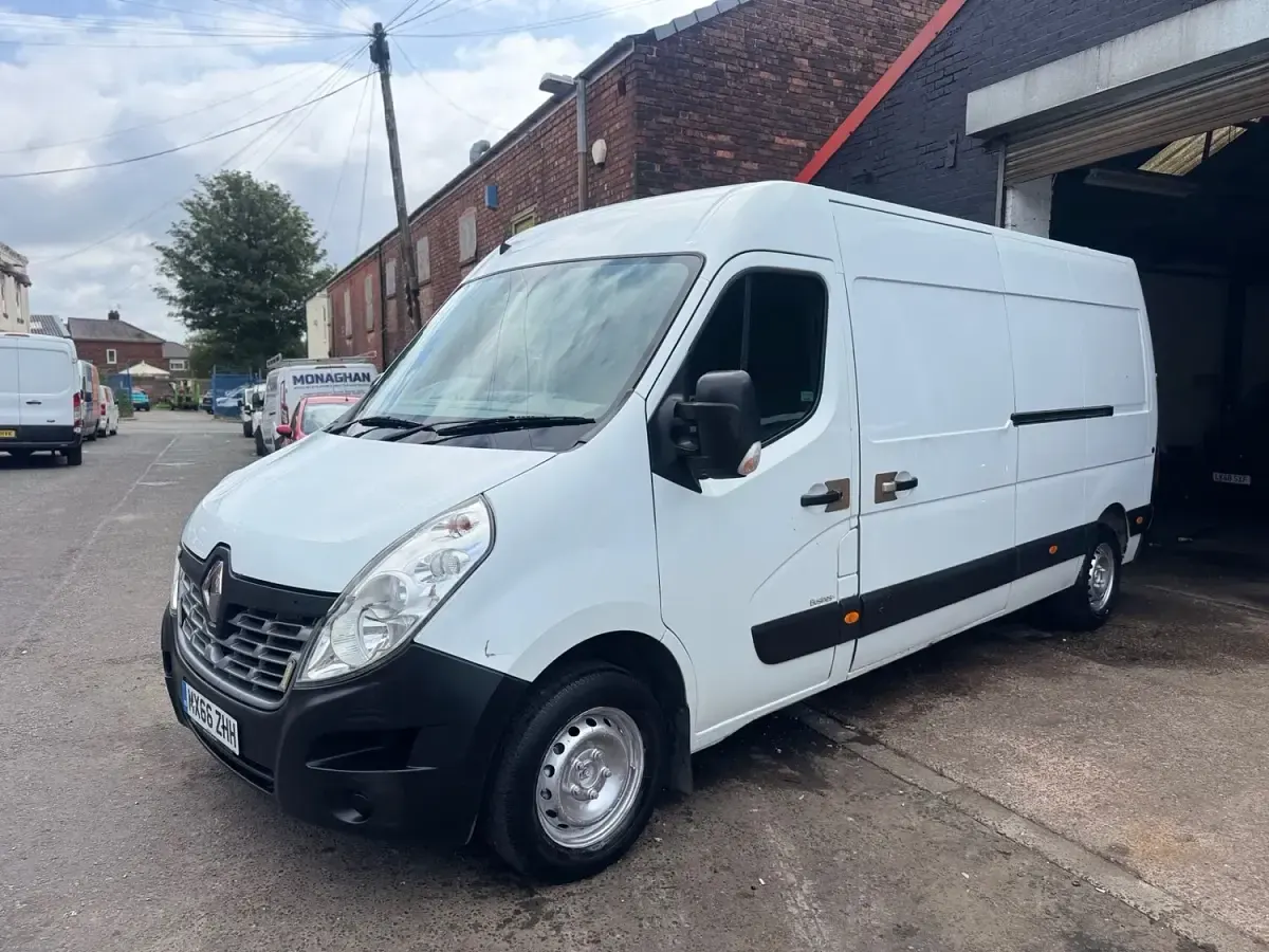 Used Renault Master Business 125 HP (91 kW) 2016 White Van