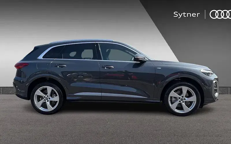 New Audi Q5 S-Line 204 HP (150 kW) 2026 SUV