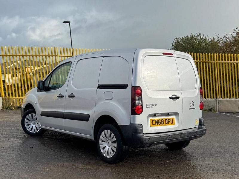 Used Citroën Berlingo 100 HP (73 kW) 2018 Silver MPV