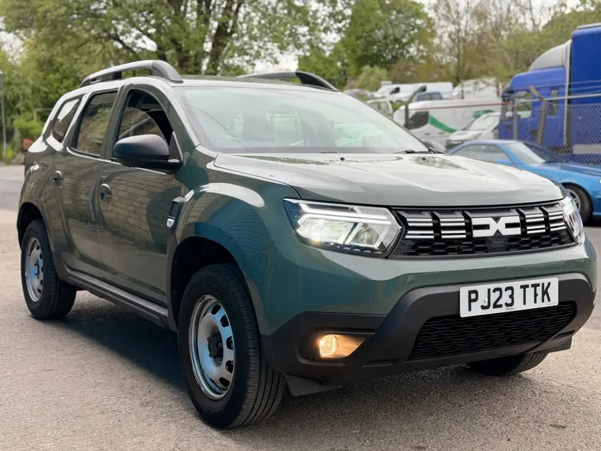 Usado Dacia Duster Essentiel 2023 Verde SUV