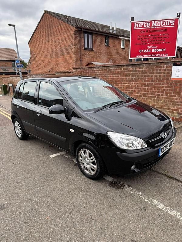 Black Used 2006 Hyundai Getz Hatchback | £1,495 (A bit pricey) - Image 1/4