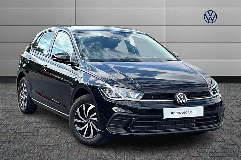 Black Used 2025 VW Polo Life Hatchback | £19,999 (Good price) - Image 1/4