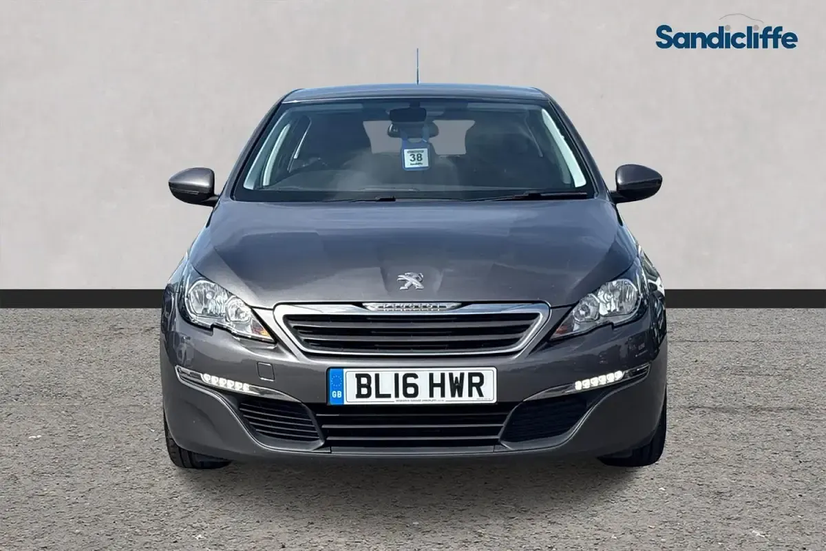 Used Peugeot 308 Active 120 HP (88 kW) 2016 Grey Hatchback