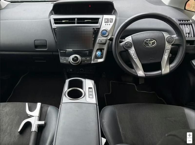 Used Toyota Prius+ 136 HP (100 kW) 2020 Red MPV