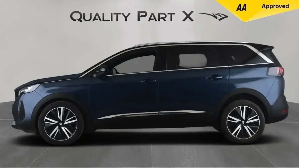 Second-hand Peugeot 5008 Premium 130 CP (95 kW) 2022 Albastru SUV