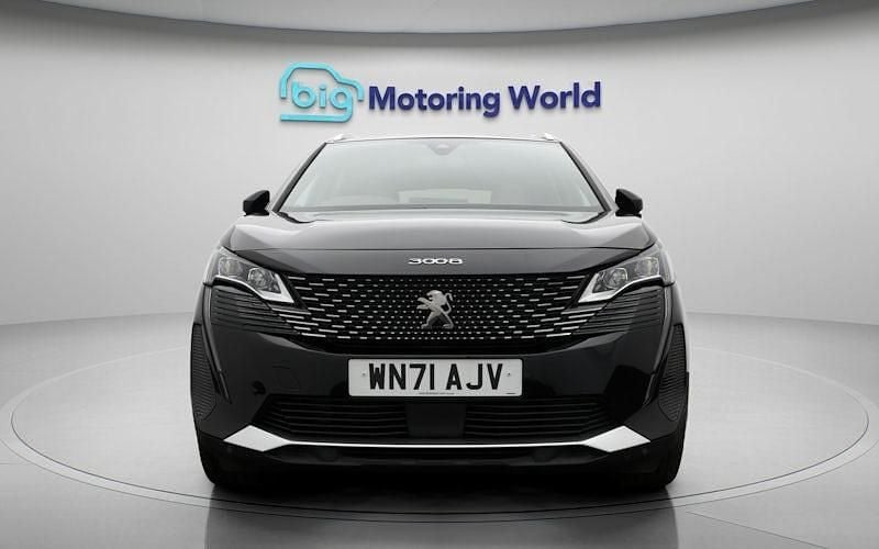 Second-hand Peugeot 3008 Premium 300 CP (220 kW) 2021 Negru SUV