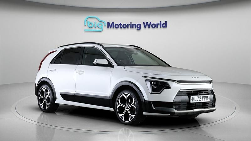 Used Kia Niro 141 HP (103 kW) 2022 White SUV