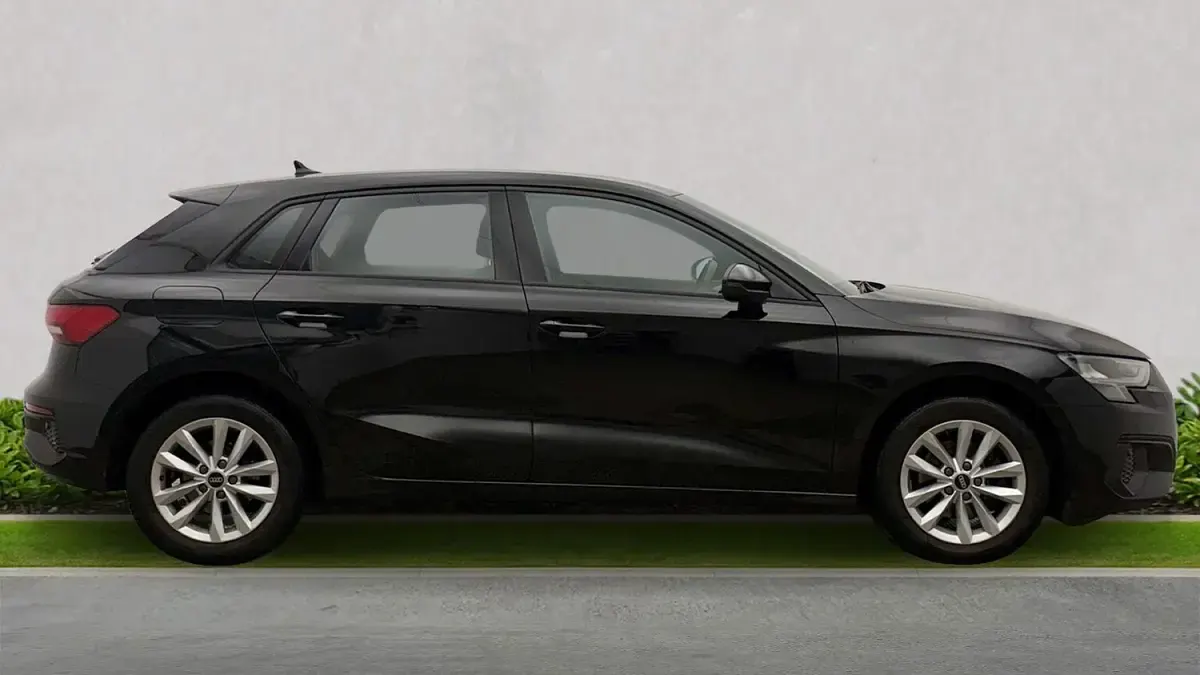 Used Audi A3 Sportback Advanced 110 HP (80 kW) 2023 Black Hatchback