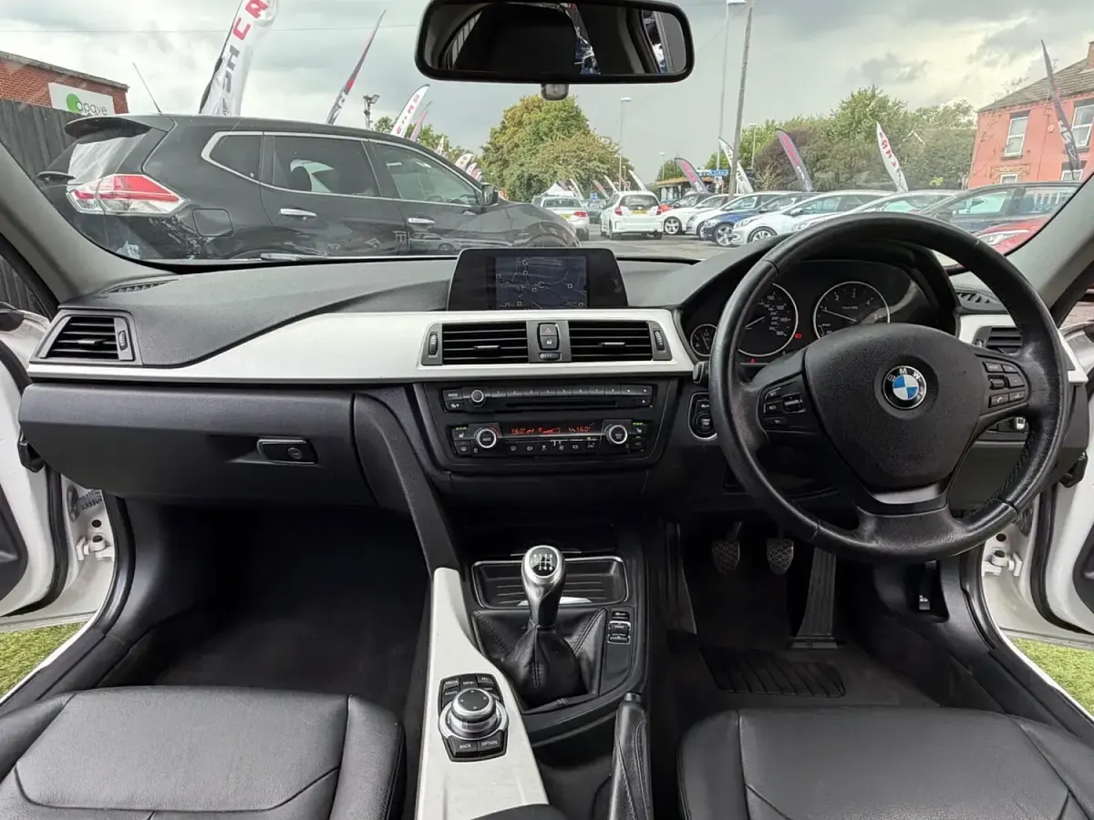 Used BMW 320 Efficient Dynamics 160 HP (117 kW) 2013 White Sedan