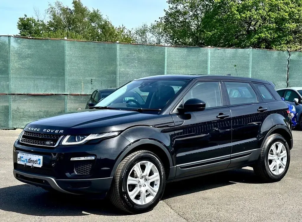Used Land Rover Range Rover evoque SE 2017 Black Estate