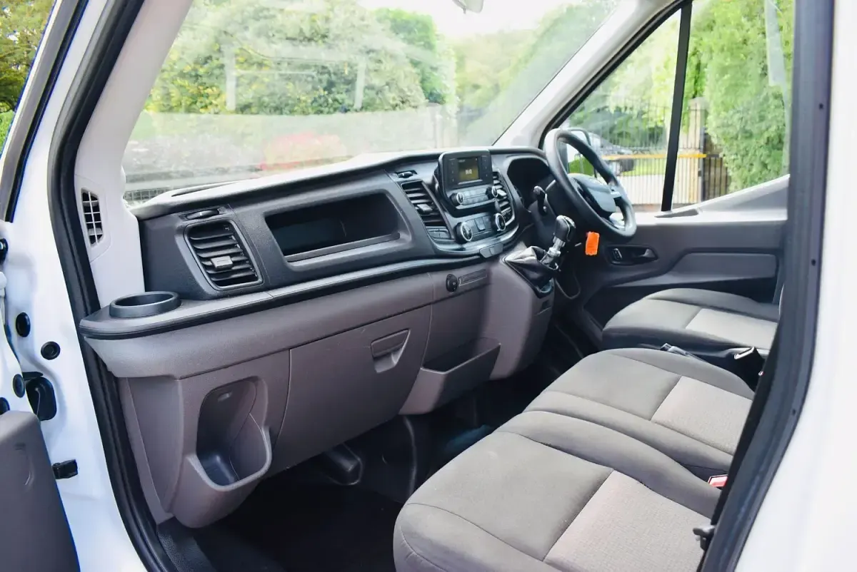 Used Ford Transit Premium 130 HP (95 kW) 2022 White Van