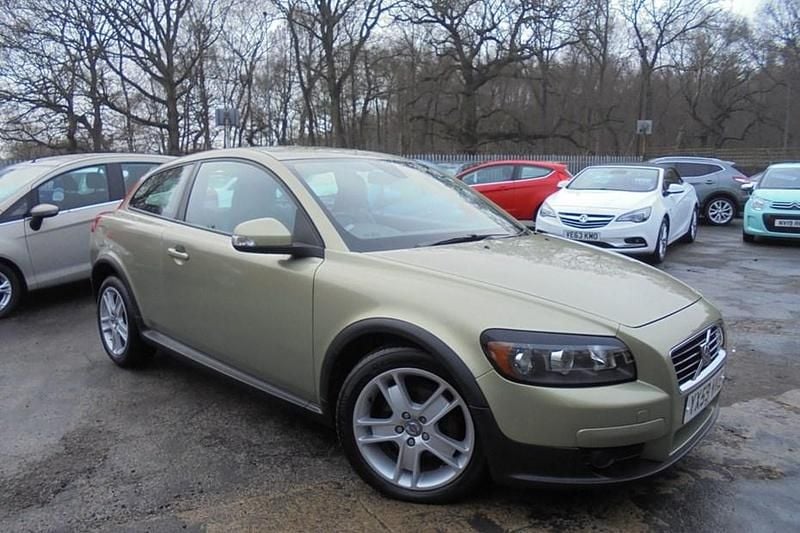 Green Used 2009 Volvo C30 SE Hatchback | £3,995 (Good price) - Image 1/1
