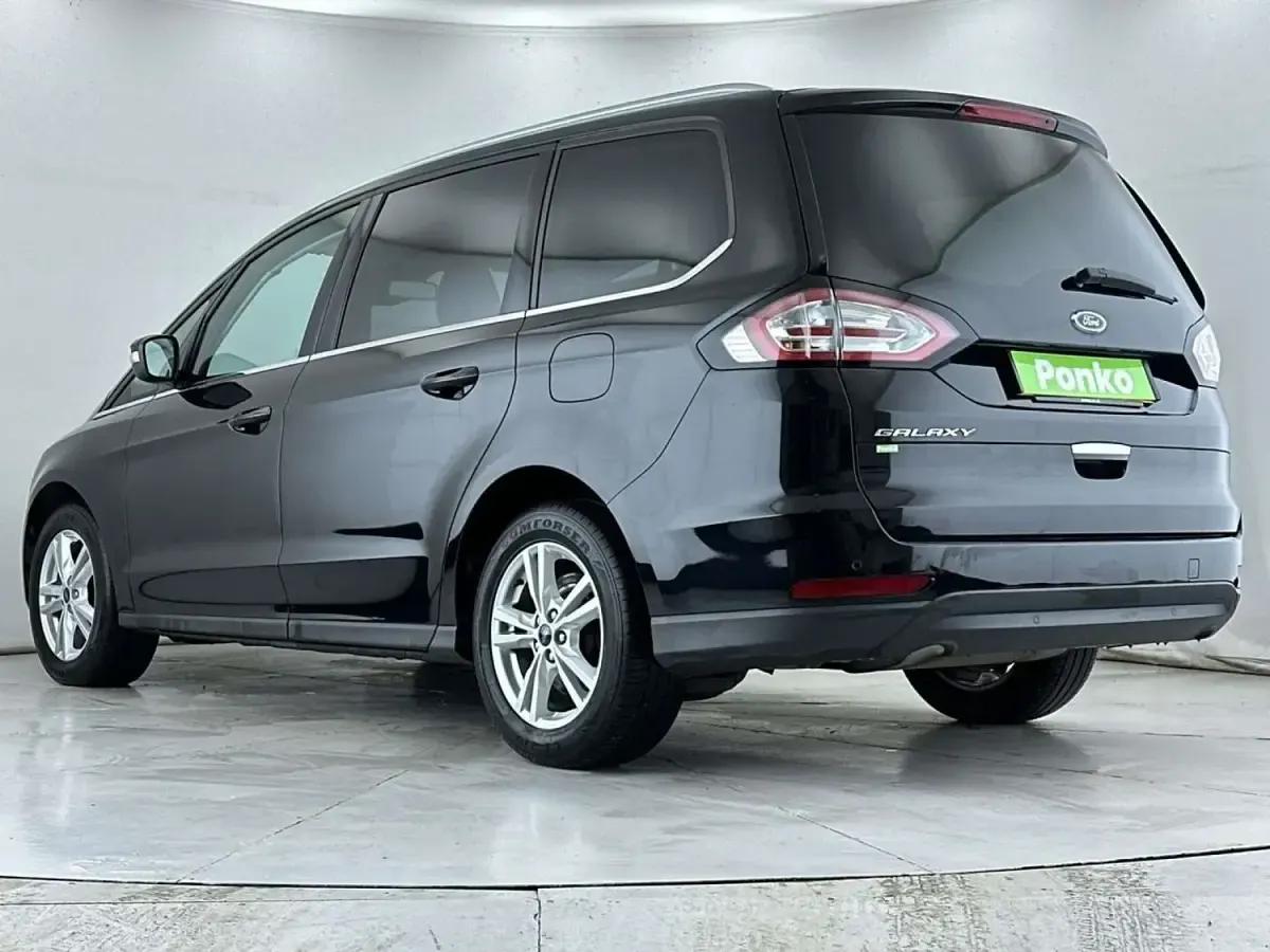 Begagnad Ford Galaxy Titanium 2018 Svart Minibuss