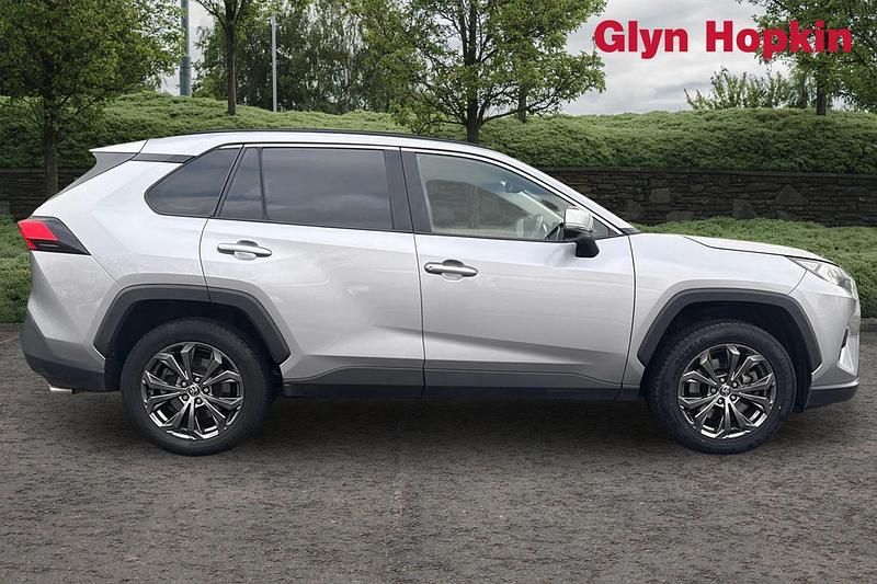 Used Toyota RAV4 Design 2022 Silver SUV