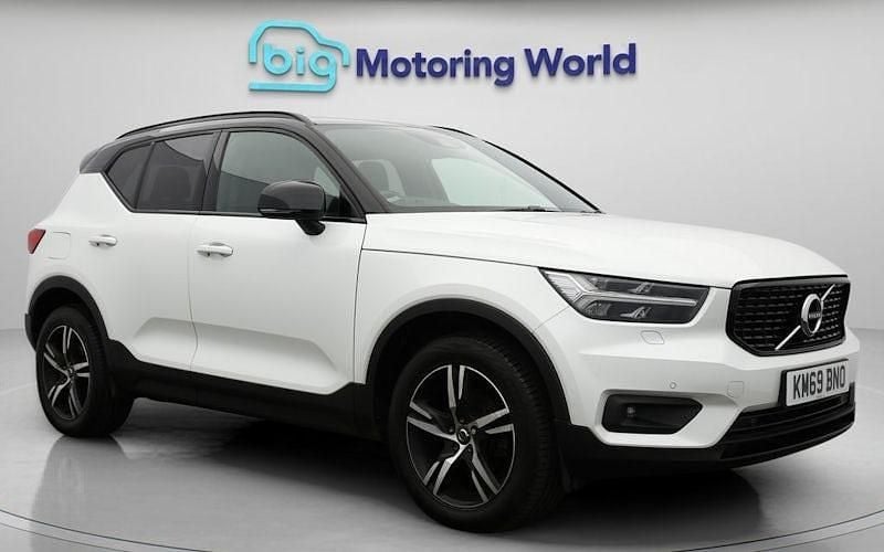 White Used 2019 Volvo XC40 R-Design SUV | £19,400 (Good price) - Image 1/4