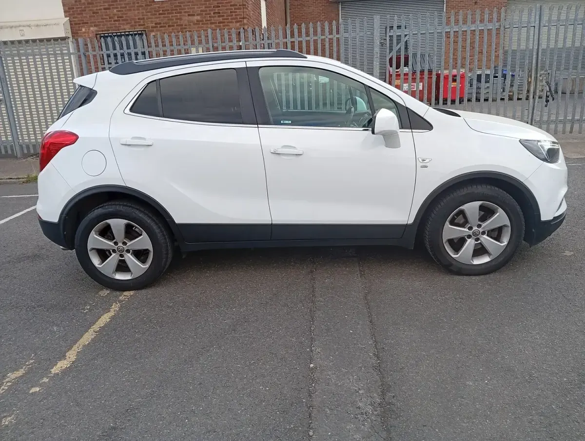 Used Vauxhall Mokka X Elite 2017 White SUV