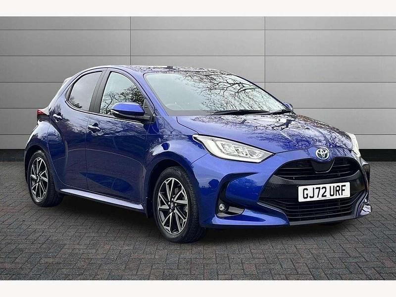 Blue Used 2022 Toyota Yaris Hybrid Design Hatchback | £17,595 (Fair price) - Image 1/2