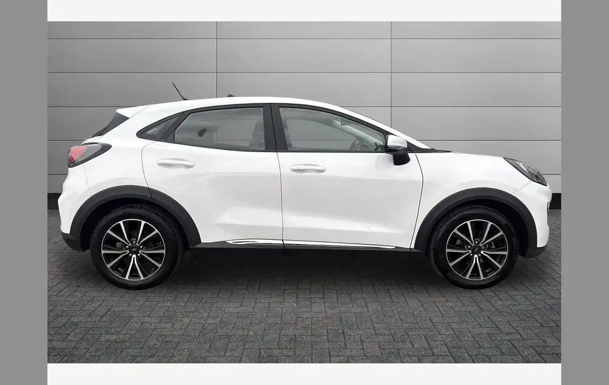Begagnad Ford Puma Titanium 125 HK (91 kW) 2022 Vit SUV