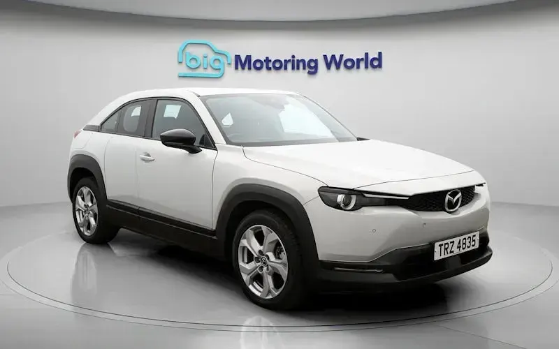 Usado Mazda MX30 106 kW (145 HP) 2022 Prateado SUV
