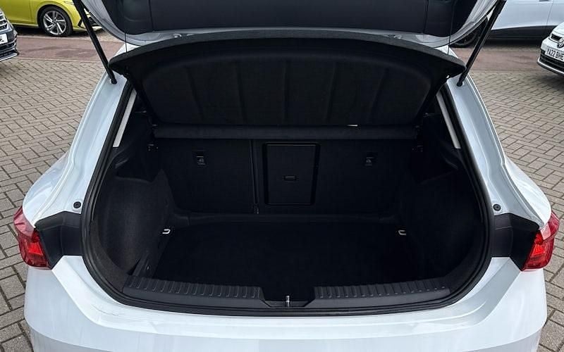 Used Seat Leon FR 131 HP (96 kW) 2023 Hatchback