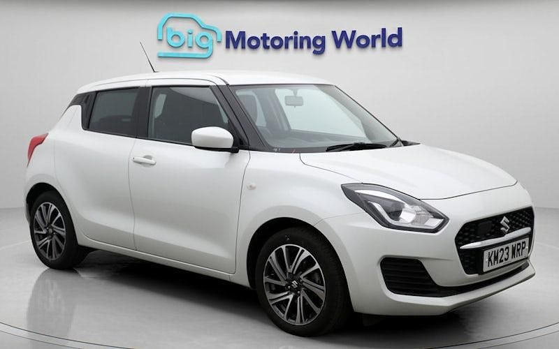 Used 2021 Suzuki Swift SZ-L Hatchback | £12,900 (Fair price) - Image 1/4