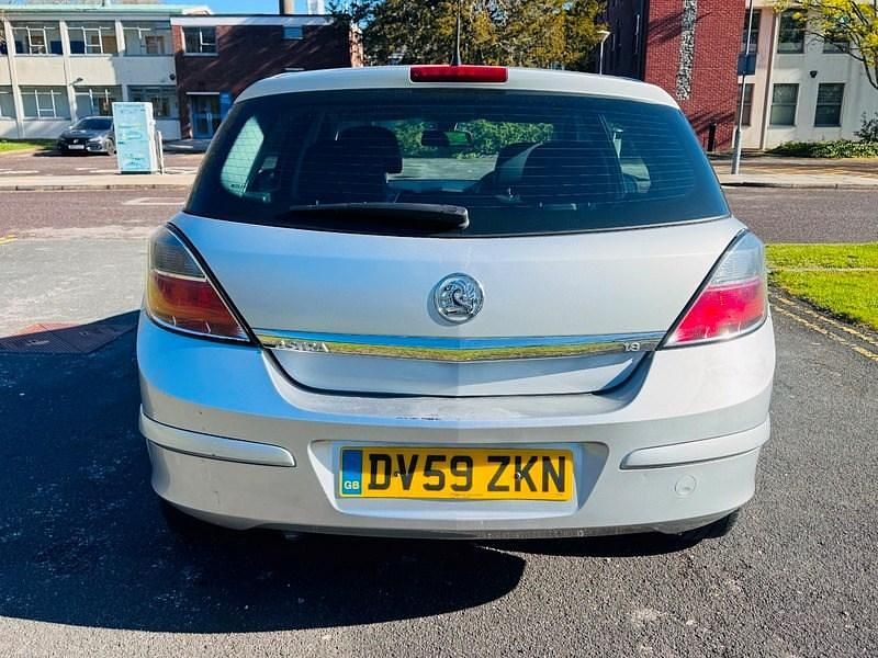 Used Vauxhall Astra Elite 2009 Silver