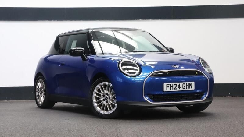 Blue Used 2024 Mini Cooper SE Hatch Hatchback | £27,500 - Image 1/4