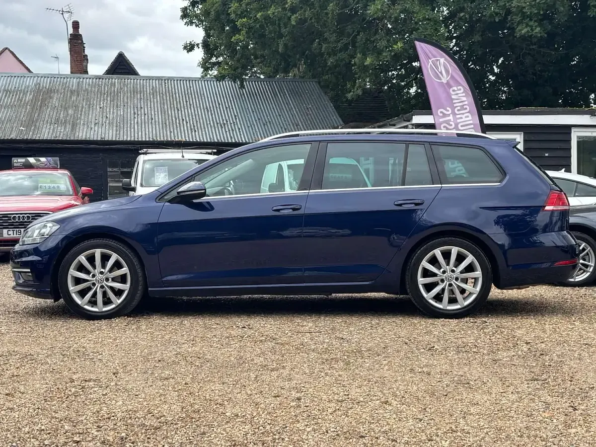 Used VW Golf VII GT 150 HP (110 kW) 2018 Blue Estate