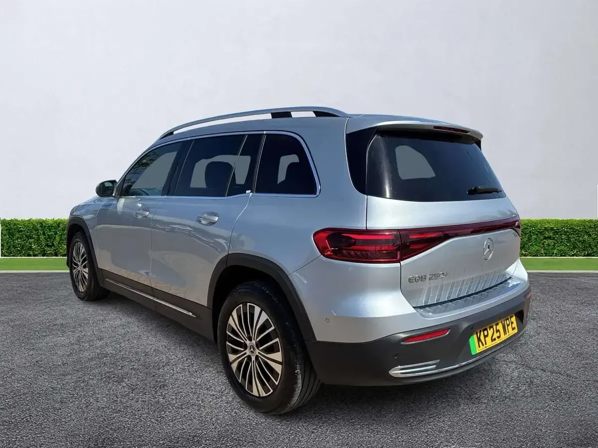 Used Mercedes EQB250+ Executive 139 kW (190 HP) 2025 Silver SUV