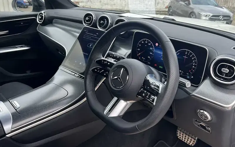 Used Mercedes GLC300e Urban 313 HP (230 kW) 2025 White SUV