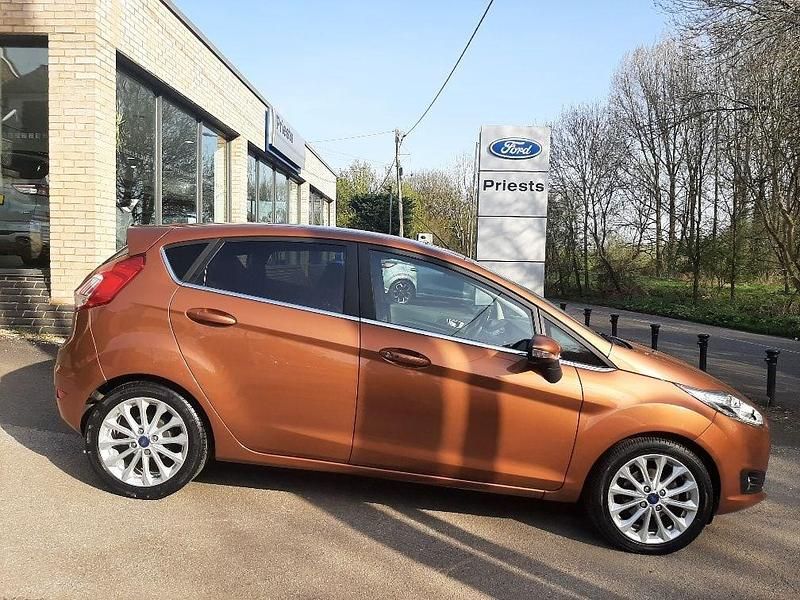 Used Ford Fiesta Titanium X 125 HP (91 kW) 2017 Copper pulse Hatchback