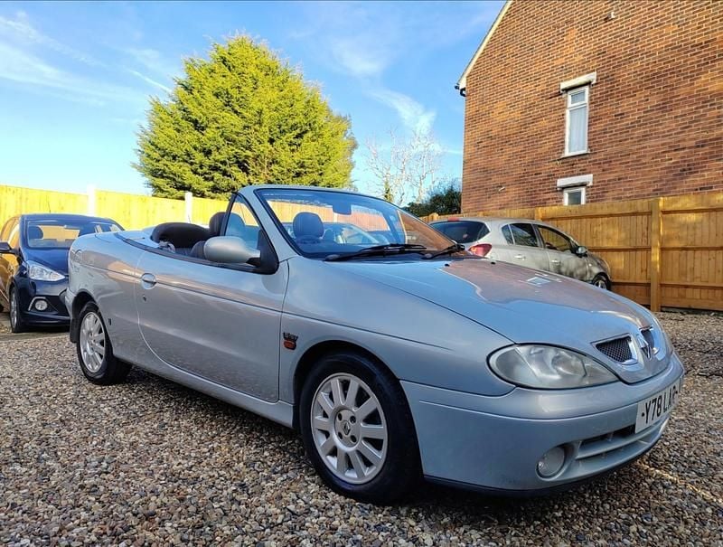 Used Renault Mégane Cabriolet Privilege 2001 Silver Cabriolet