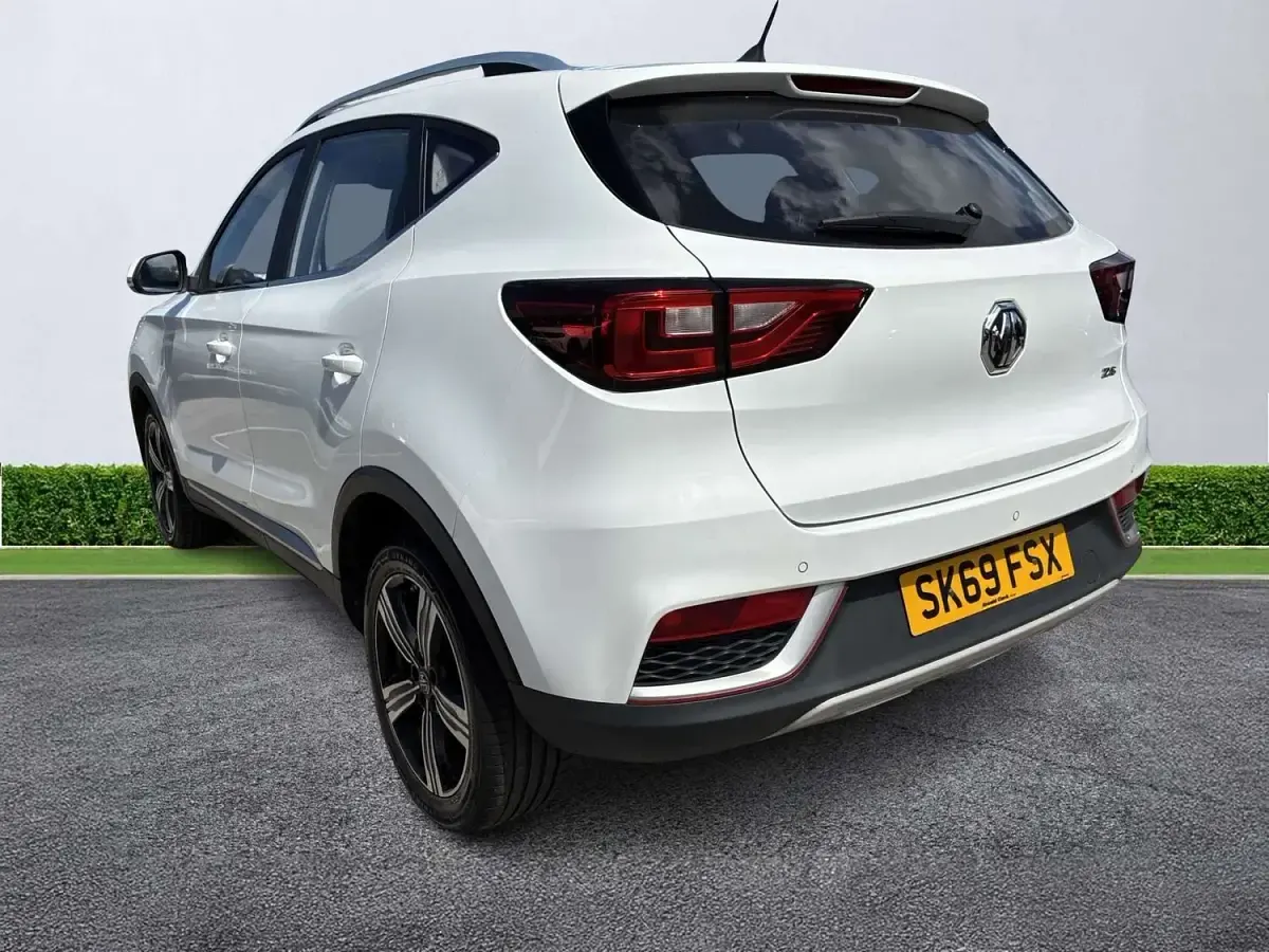 Used MG ZS 115 HP (84 kW) 2019 White SUV