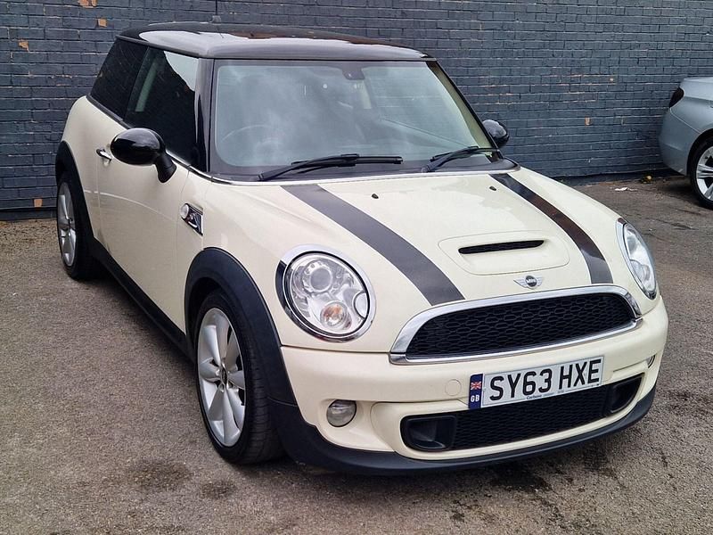 Used Mini Cooper SD Hatch 2013 White Hatchback