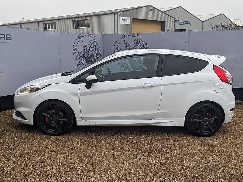 Used Ford Fiesta ST 2016 White Hatchback