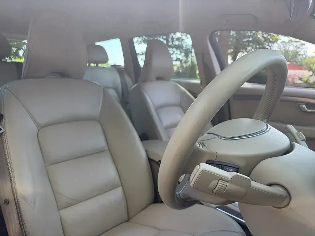 Used Volvo XC70 SE Lux 205 HP (150 kW) 2011 Green Estate