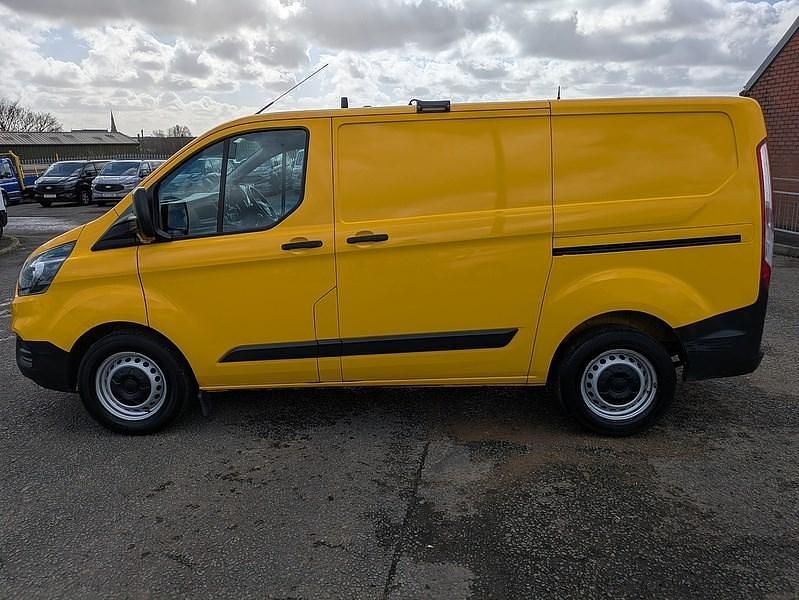 Used Ford Transit Custom 130 HP (95 kW) 2022 Yellow Van