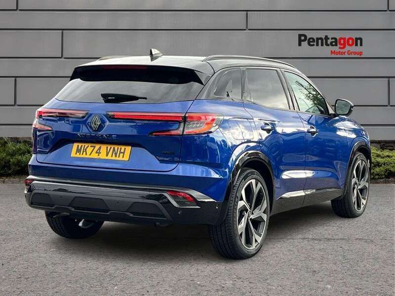 Used Renault Austral Iconic Esprit Alpine 200 HP (147 kW) 2024 Iron blue SUV