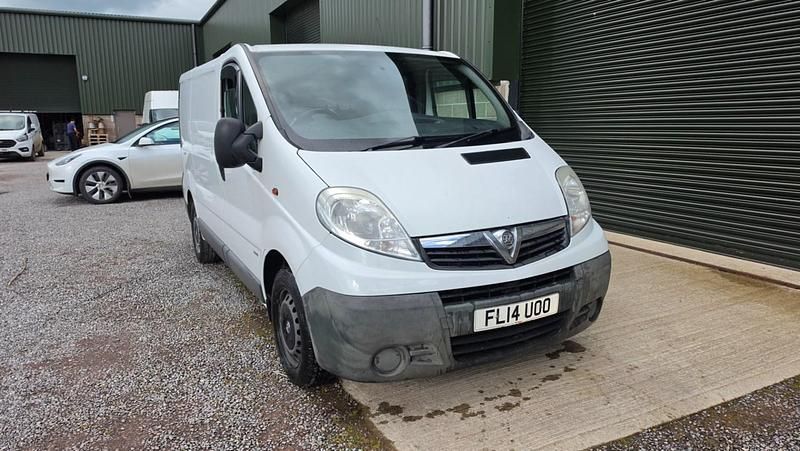 Second-hand Vauxhall Vivaro 115 CP (84 kW) 2014 Alb Monovolum