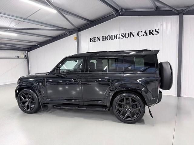 Used Land Rover Defender S 250 HP (183 kW) 2024 Black SUV