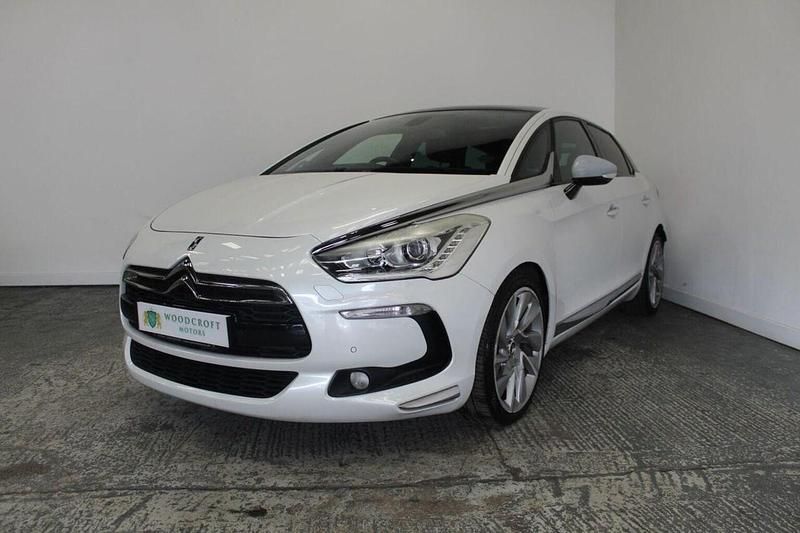 Used Citroën DS5 2013 White Hatchback