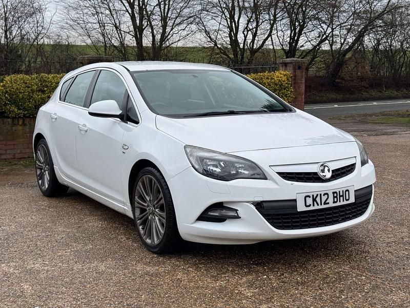 Used Vauxhall Astra SRi 2012 White Hatchback