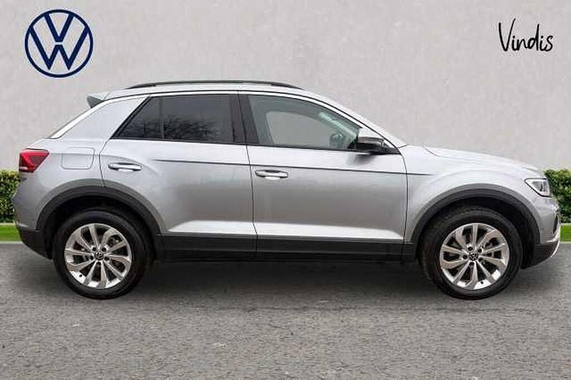 Used VW T-Roc Match 150 HP (110 kW) 2025 Blue SUV