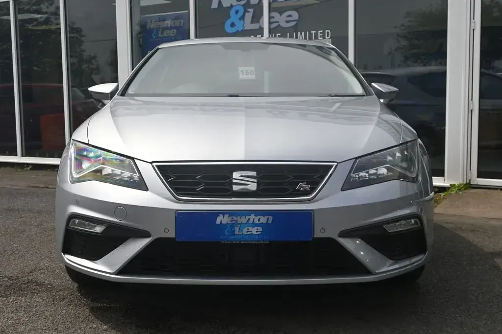 Used Seat Leon FR 130 HP (95 kW) 2019 Silver Hatchback