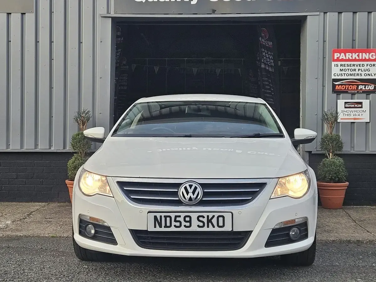 Used VW Passat GT 2009 White Coupe