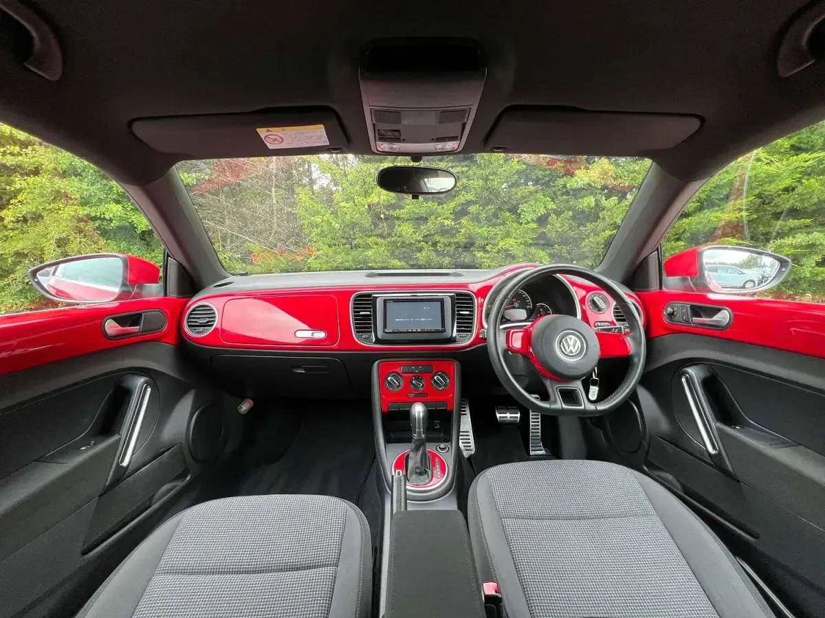 Used VW Beetle Design 105 HP (77 kW) 2015 Red Hatchback