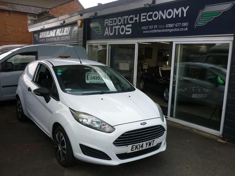 White Used 2014 Ford Fiesta Hatchback | £3,495 (Super price) - Image 1/4