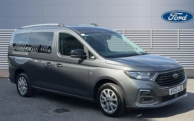 Used Ford Tourneo Connect Titanium 122 HP (89 kW) 2023 MPV