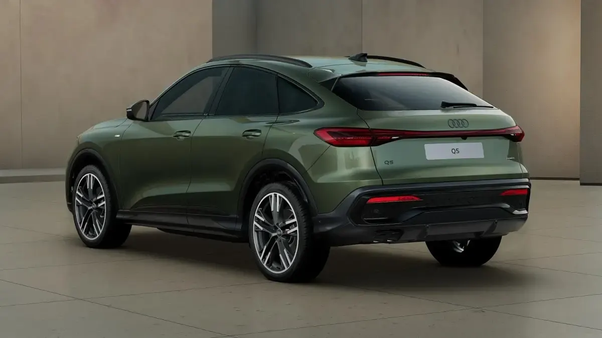 New Audi Q5 Black Edition 204 HP (150 kW) 2026 Green SUV