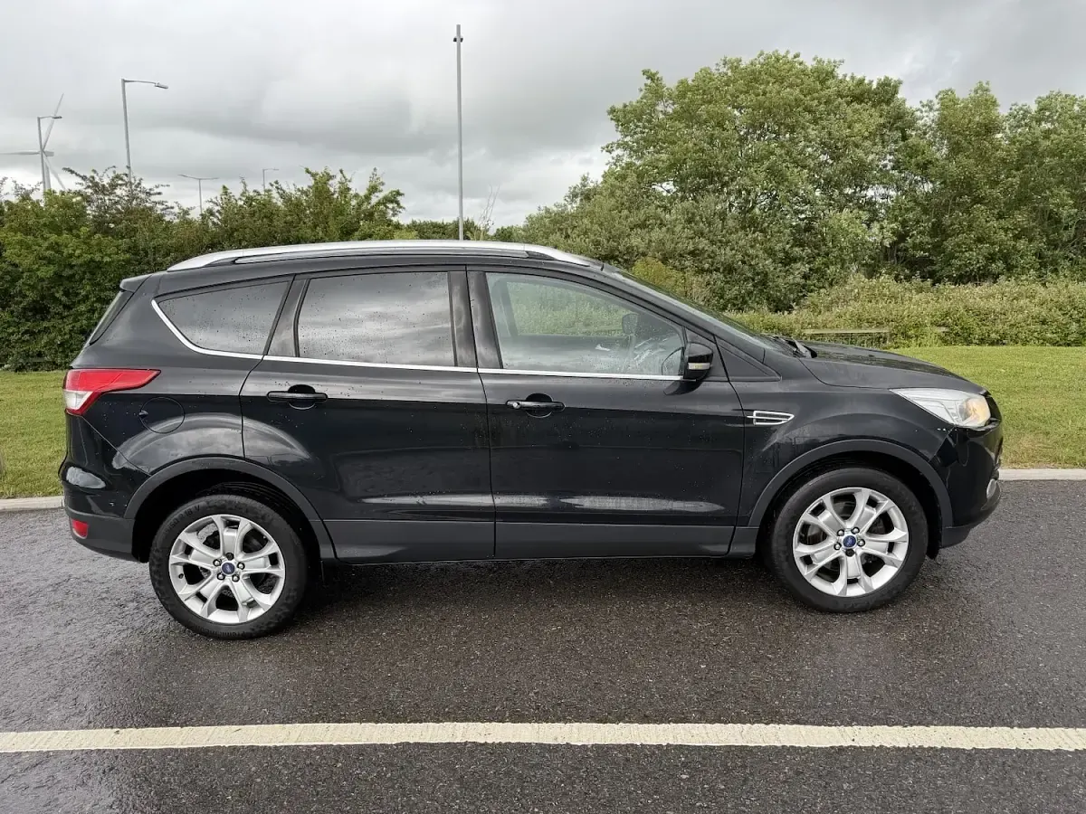 Used Ford Kuga Titanium 140 HP (102 kW) 2013 Black SUV